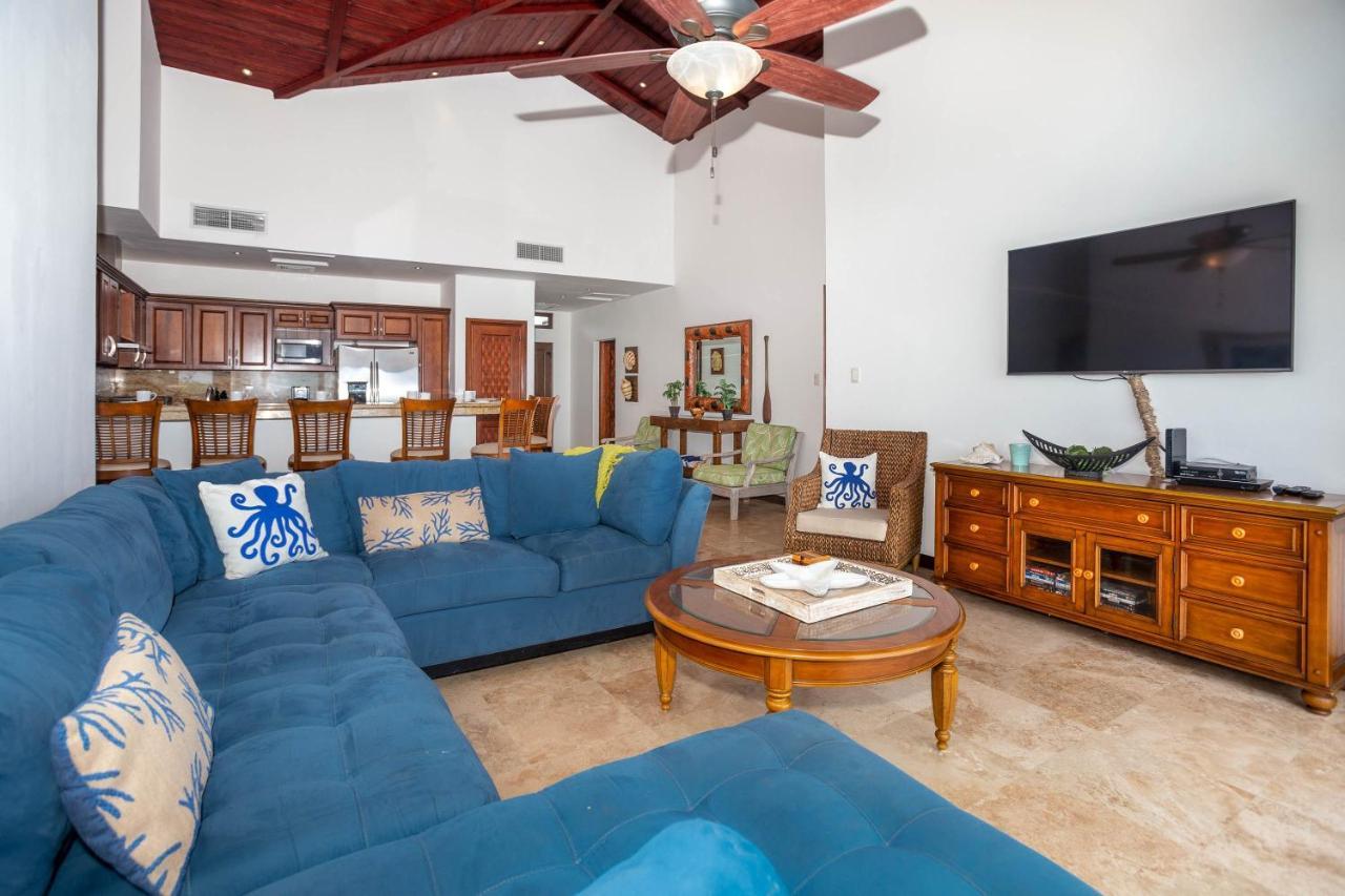 Pristine Bay Villa 1304 With Large Pool - 3 Bedroom Condo French Harbour Eksteriør bilde